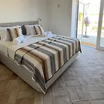 Lobos Tavira